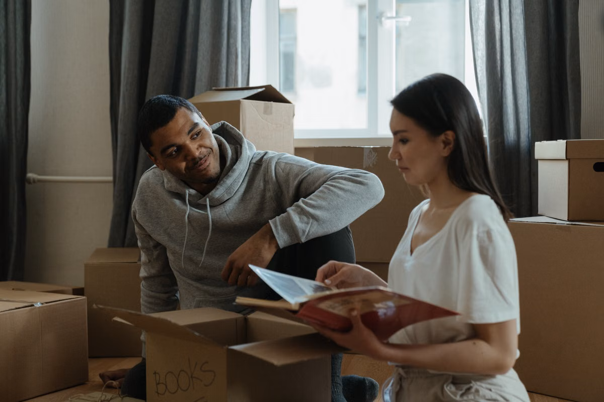SwiftHaul Moving team carrying boxes into a Manayunk rowhome
